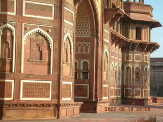 287 69e. Agra Fort