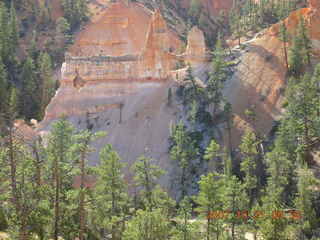 Bryce Canyon - Fairyland trail - Tower Bridge