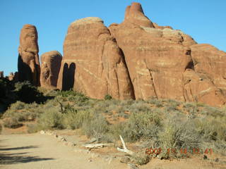 120 6be. Arches National Park - Devils Garden hike