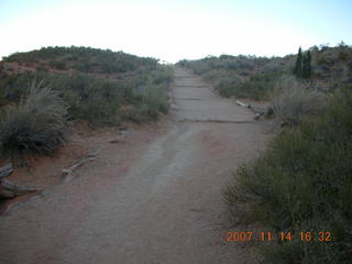 283 6be. Arches National Park - Devils Garden hike