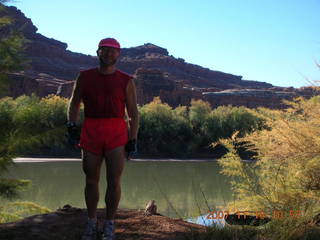 176 6bg. Canyonlands National Park - Lathrop Trail hike - Adam (tripod) - Colorado River