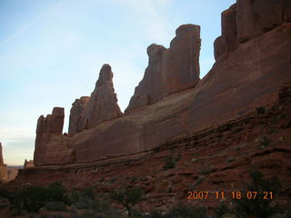 15 6bj. Arches National Park - Park Avenue Trail at daybreak