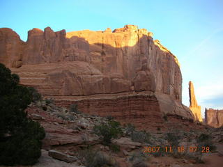 19 6bj. Arches National Park - Park Avenue Trail at daybreak