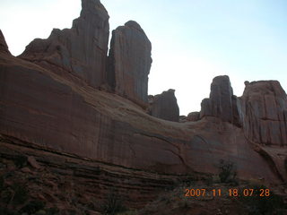 21 6bj. Arches National Park - Park Avenue Trail at daybreak