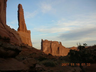 28 6bj. Arches National Park - Park Avenue Trail at daybreak