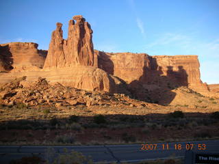 42 6bj. Arches National Park - Park Avenue Trail at daybreak