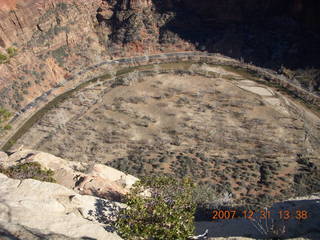 277 6cx. Zion National Park - West Rim hike - Angels Landing - bend in road