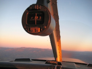Sonia's pictures - dawn at DVT seen from inside N4372J