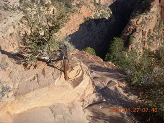 52 6gt. Zion National Park - Angels Landing hike - chains