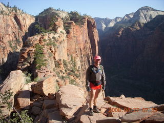 54 6gt. Zion National Park - Angels Landing hike - Adam