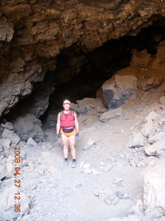 121 6gt. Snow Canyon - Lava Flow cave - Adam