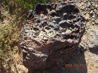 327 6gt. Snow Canyon - Lava Flow trail - neat rock