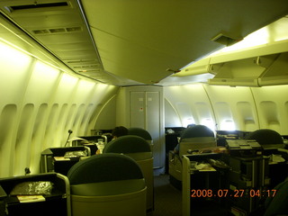 10 6kt. United Airlines first-class seat SFO-PVG