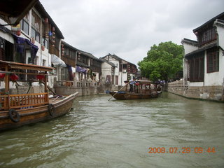 78 6kv. eclipse - Shanghai - Zhu Jia Jiao village - boat ride