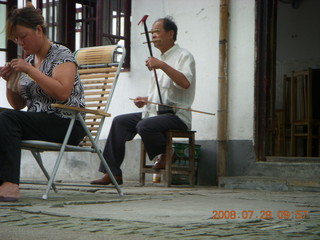 129 6kv. eclipse - Shanghai - Zhu Jia Jiao village - boat ride