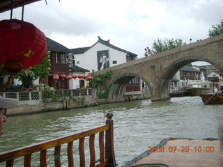139 6kv. eclipse - Shanghai - Zhu Jia Jiao village - boat ride