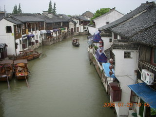 194 6kv. eclipse - Shanghai - Zhu Jia Jiao village