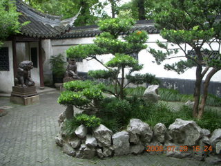 326 6kv. eclipse - Shanghai - Yuyuan Garden tour