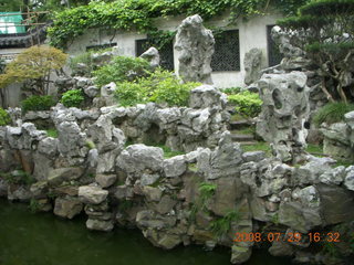 342 6kv. eclipse - Shanghai - Yuyuan Garden tour