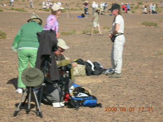188 6l1. eclipse - Jiayuguan - Gobi Desert - getting ready for eclipse