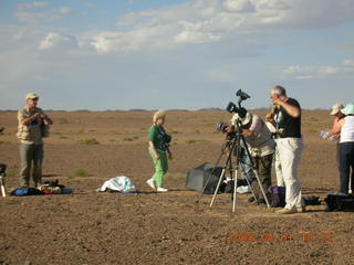 228 6l1. eclipse - Jiayuguan - Gobi Desert - getting ready