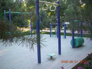 78 6l1. eclipse - Jiuquan morning run - hotel fitness stations