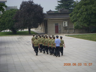 214 6l3. eclipse - Xi'an - Terra Cotta warriors - live guards