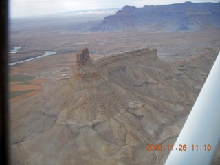flying with LaVar - aerial - Utah backcountryside - Green River - Desolation Canyon