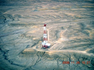 594 6ps. aerial - Hanksville (HVE) to Green River (U34) - oil well tower