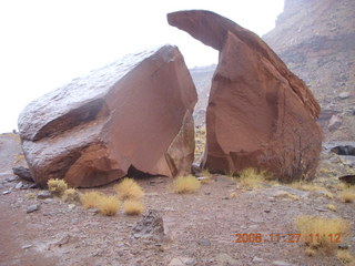 219 6pt. Canyonlands National Park - Lathrop trail hike - rock fragments that fit - like continental drift