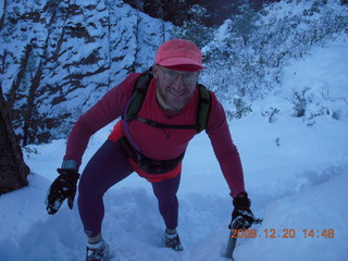 71 6ql. Zion National Park - Angels Landing hike - Adam climbing chains
