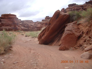 107 6uh. Canyonlands - Lathrop trail hike