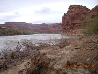 115 6uh. Canyonlands - Lathrop trail hike - Colorado River