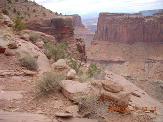 213 6uh. Canyonlands - Lathrop trail hike