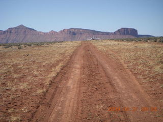 29 6um. Brown's Rim - N4372J at top of runway road