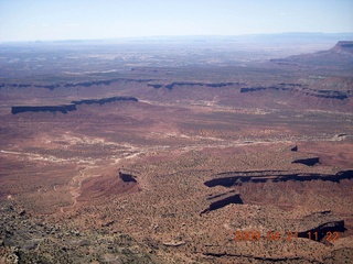 143 6um. aerial - north of Monument Valley