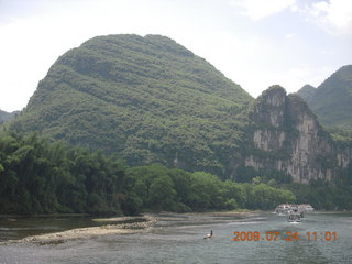 254 6xq. China eclipse - Li River  boat tour