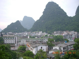 41 6xr. China eclipse - Yangshuo steps up the mountain