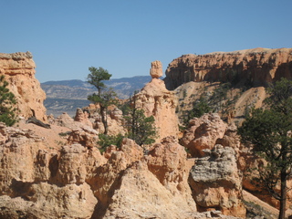 184 702. Bryce Canyon amphitheater hike