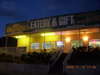 306 71d. Hanksville - Blondie's Eatery & Gift
