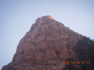 11 72r. Zion National Park - Watchman hike - first sun