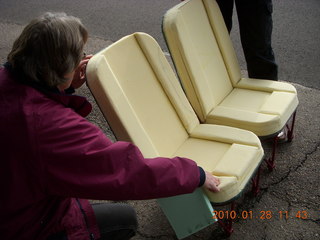 N4372J seat removal
