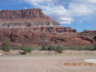 129 771. Tangri-la (UT68), Caveman Ranch