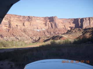 73 773. Mineral Canyon airstrip - RedTail airplane climbing out