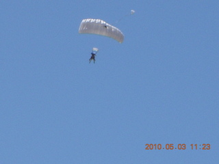 236 773. Canyonlands CNY skydiver