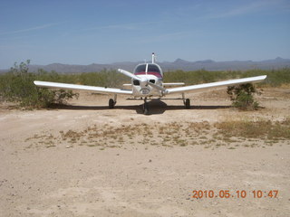 N4372J white-dusty wheels