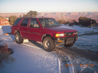 23 7ds. Moab trip - Isuzu Rodeo at Needles Overlook