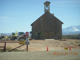 124 7dt. Moab trip - drive from Canyonlands - Shell station