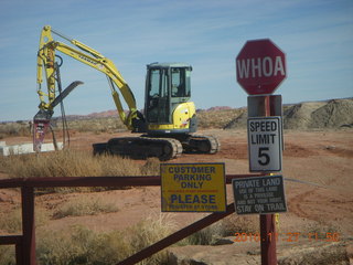 125 7dt. Moab trip - drive from Canyonlands - Shell station
