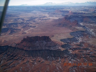 188 7dt. Moab trip - aerial - Canyonlands - Green River side